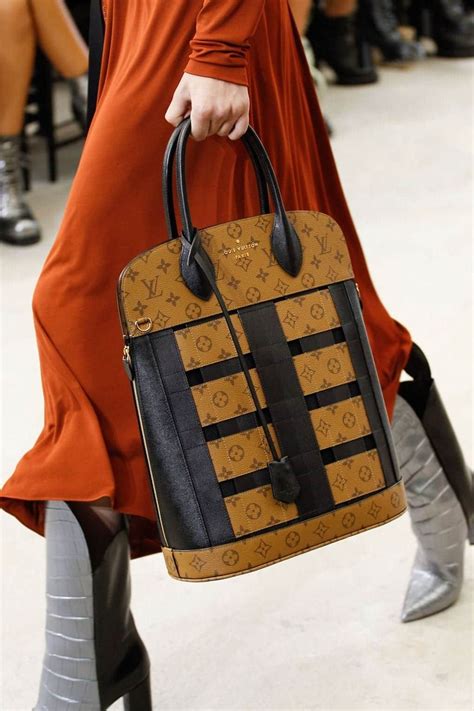 d&g it bag.